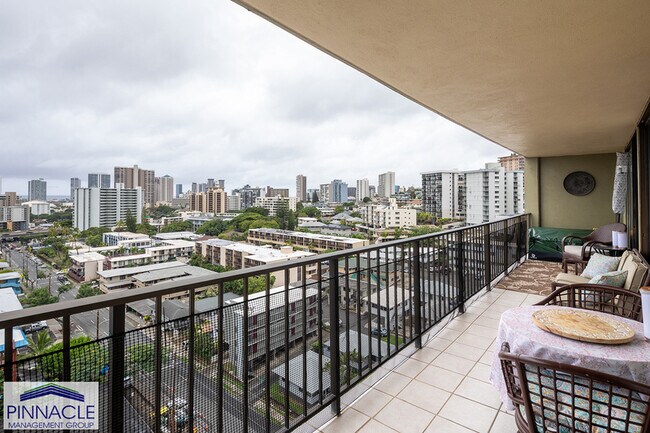 1561 Pensacola St in Honolulu, HI - Building Photo - Building Photo