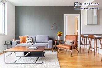 550 W 54th St in New York, NY - Building Photo - Building Photo