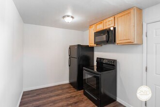 160 900 E in Provo, UT - Building Photo - Building Photo