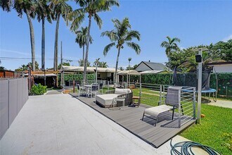 221 NW 145th St in Miami, FL - Building Photo - Building Photo