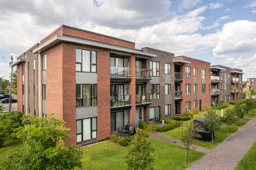 7700 Michel-Bouvier Rue in Montréal, QC - Building Photo