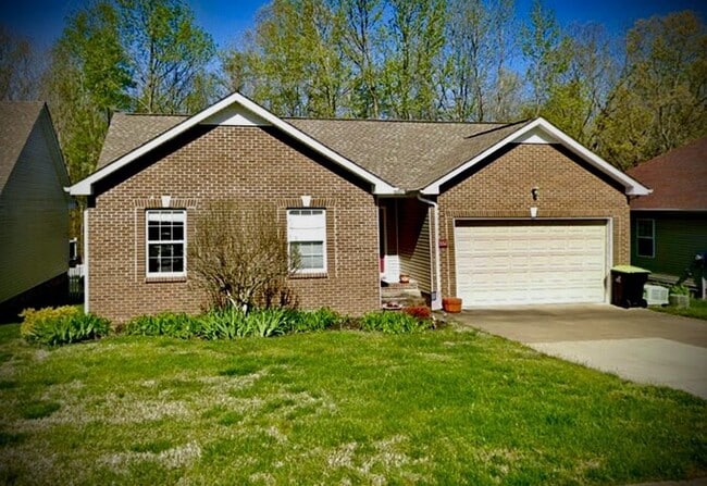 property at 552 Parkvue Village Way