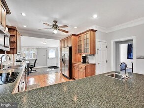 19 Beechwood Rd in Brookhaven, PA - Building Photo - Building Photo