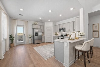 Millbrook Commons in San Marcos, TX - Building Photo - Building Photo