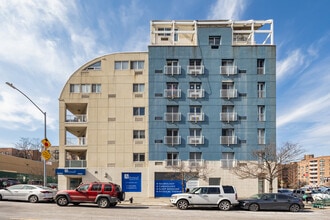 Viscaya West in Forest Hills, NY - Building Photo - Building Photo