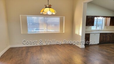 230 Beverly Ct in King City, CA - Building Photo - Building Photo