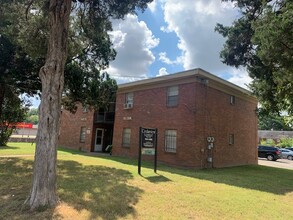 Cedar View Apartments in Memphis, TN - Building Photo - Building Photo