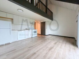 30 E Graves Rd in Spokane, WA - Building Photo
