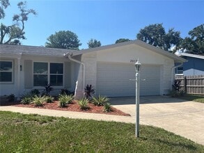 2017 Rebecca Dr in Clearwater, FL - Building Photo - Building Photo