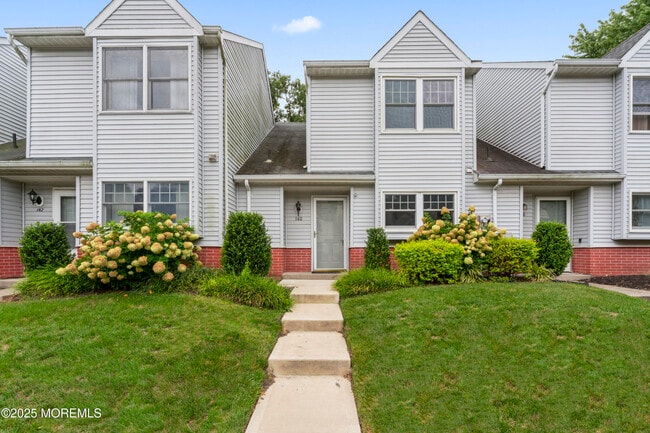 property at 140 Westchester Dr