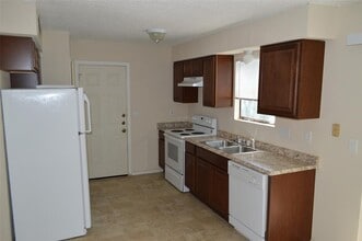 9023 Sawtooth Ln in Austin, TX - Building Photo - Building Photo