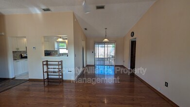 3441 Thunderbird Ave in Spring Hill, FL - Building Photo - Building Photo