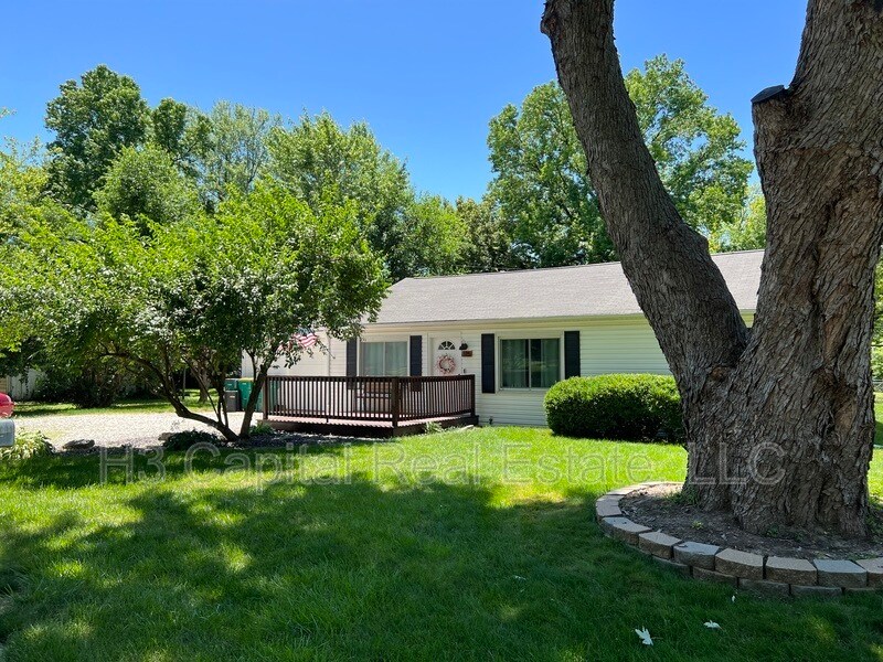 115 Alice Dr in O'Fallon, IL - Foto de edificio