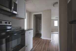 1207 Fulton Rd NW, Unit 1 in Canton, OH - Building Photo