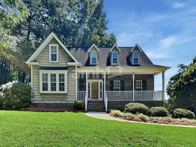 property at 3150 Glenshire Dr
