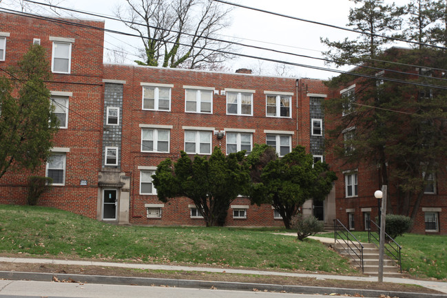 3984 Pennsylvania Ave SE in Washington, DC - Building Photo - Building Photo