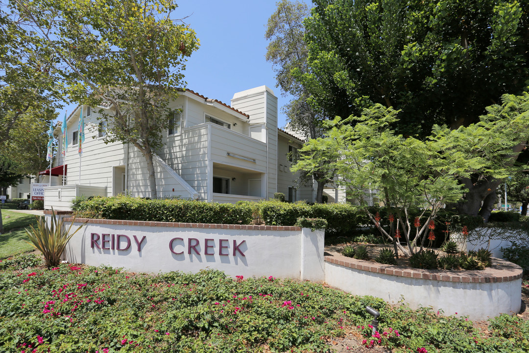 Reidy Creek in Escondido, CA - Foto de edificio