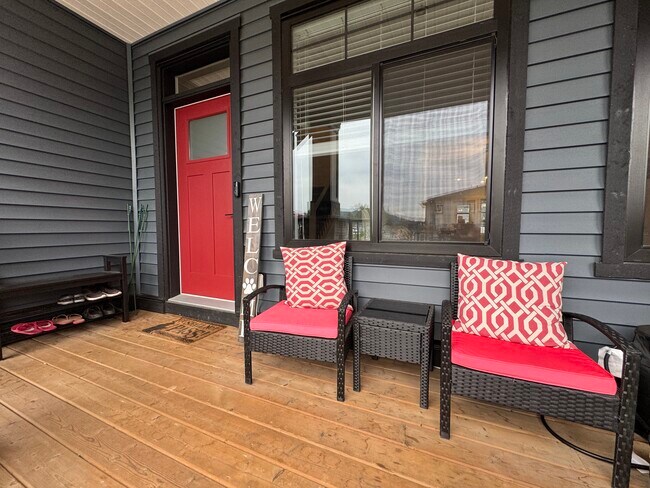 8668 Machell St in Mission, BC - Building Photo - Building Photo
