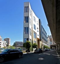 Rincon Hill in San Francisco, CA - Building Photo - Building Photo