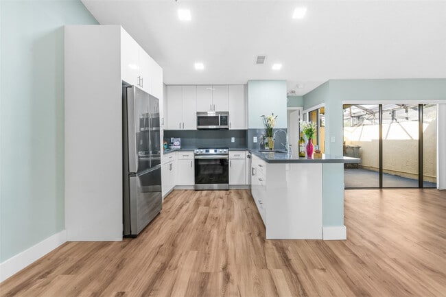 9109 SW 21st St in Boca Raton, FL - Building Photo - Building Photo