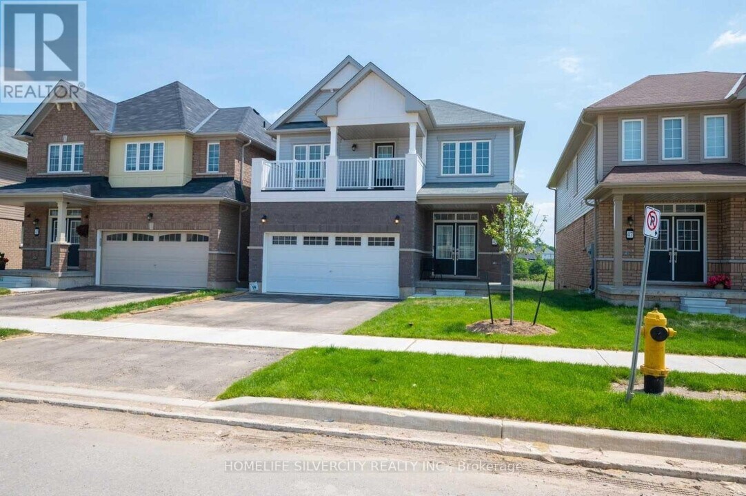 45 Anderson Rd in Brant, ON - Building Photo