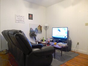 33 Wilson Park, Unit 4 in Boston, MA - Building Photo - Building Photo