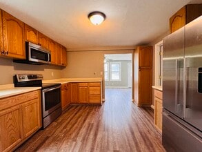 83 W Grove St in Middleboro, MA - Building Photo - Building Photo