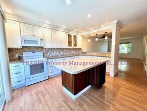 735 Olive Ave in Novato, CA - Building Photo - Building Photo