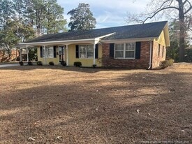 203 W 30th St in Lumberton, NC - Building Photo