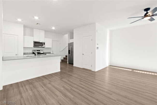 491 Waterfall Cv Ct in Henderson, NV - Building Photo - Building Photo