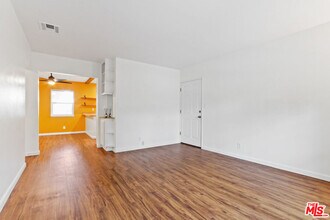 3621 Kalsman Dr in Los Angeles, CA - Building Photo - Building Photo