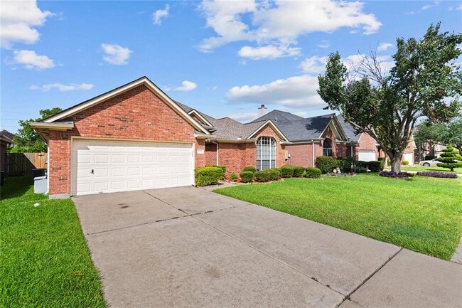 10115 Willow Crossing Dr in Houston, TX - Building Photo - Building Photo
