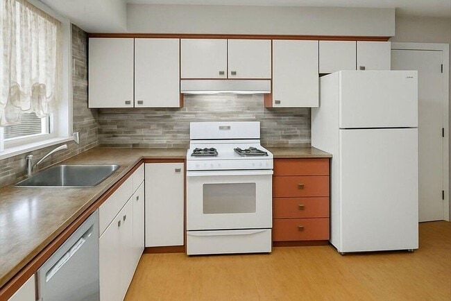 709 Cypress Dr in Kenai, AK - Building Photo - Building Photo