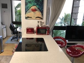 300 Wai Nani Way, Unit 801 in Honolulu, HI - Building Photo - Building Photo