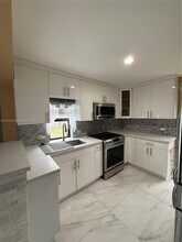 685 NW 14th St in Homestead, FL - Building Photo - Building Photo