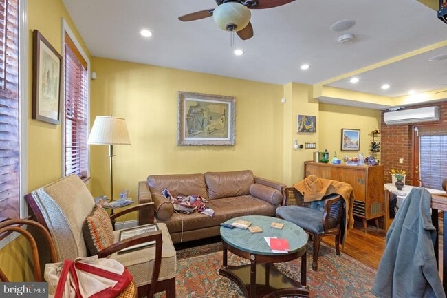 928 Irving St in Philadelphia, PA - Building Photo - Building Photo