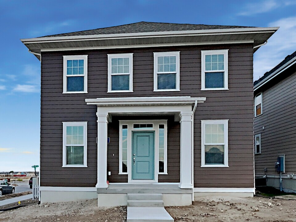 6101 W Arranmore Dr in South Jordan, UT - Building Photo