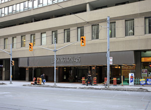 Lexington Condominiums in Toronto, ON - Building Photo - Building Photo