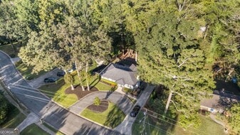 2676 Cottonwood Dr in Marietta, GA - Building Photo