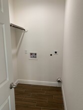 5622 Ridgeway Dr in Houston, TX - Foto de edificio - Building Photo