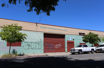 1680 14th St in Oakland, CA - Foto de edificio - Building Photo