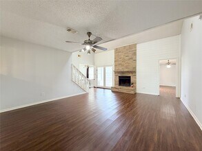 2535 Planters Row in Sugar Land, TX - Building Photo - Building Photo