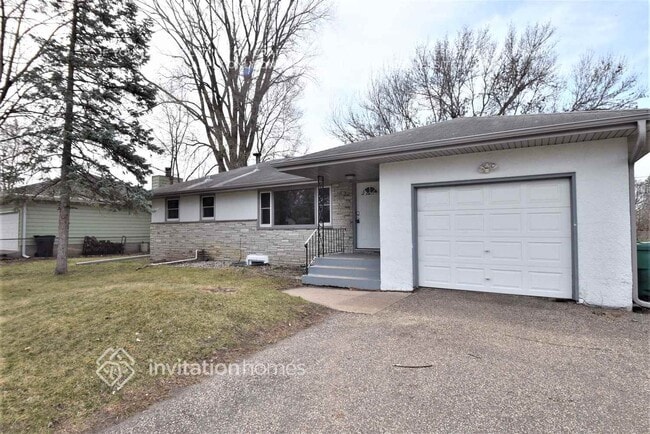7141 Newton Ave N in Minneapolis, MN - Building Photo - Building Photo