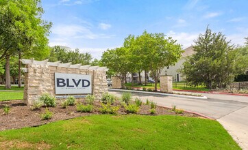 The BLVD at Medical Center in San Antonio, TX - Foto de edificio - Building Photo