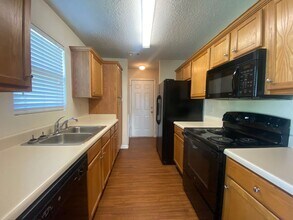 106 Bridgewater Cir in Athens, GA - Building Photo - Building Photo
