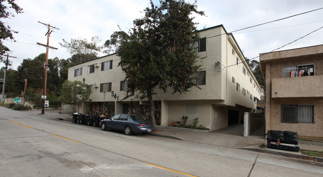 541 Solano Ave in Los Angeles, CA - Foto de edificio - Building Photo