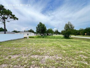 14865 SW 32nd Pl in Ocala, FL - Building Photo - Building Photo