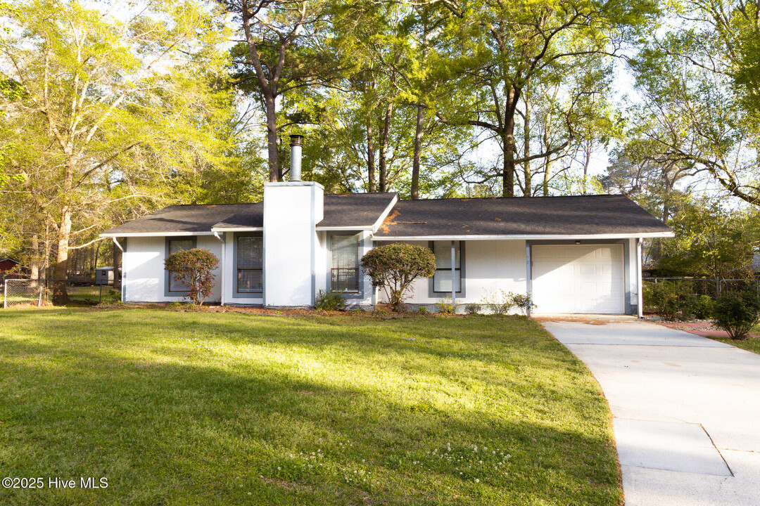 190 Winter Pl in Jacksonville, NC - Building Photo