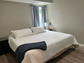 27385 Park Ct in Madison Heights, MI - Foto de edificio - Building Photo