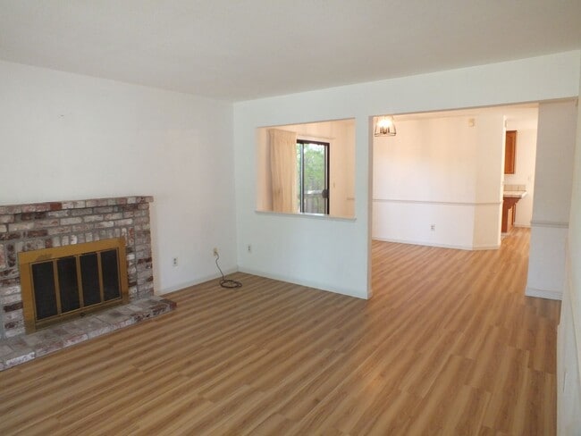 109 Cheryl Ct in Folsom, CA - Building Photo - Building Photo